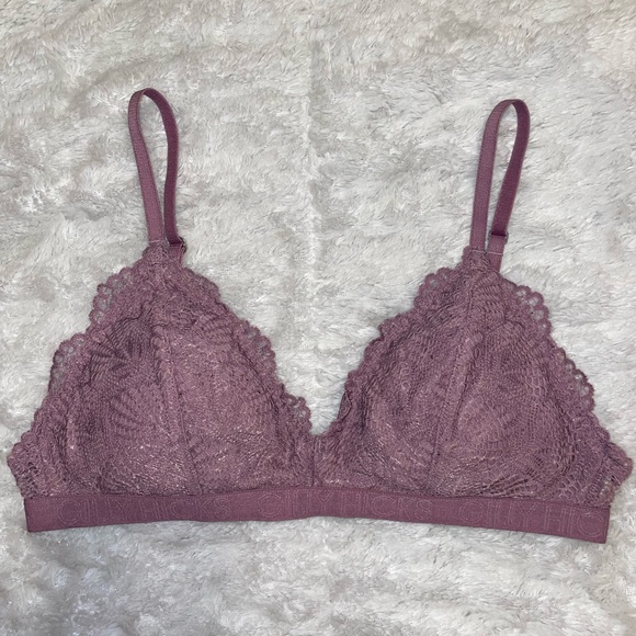 Hollister Gilly Hicks Padded Lace Triangle Bralette - Picture 1 of 12